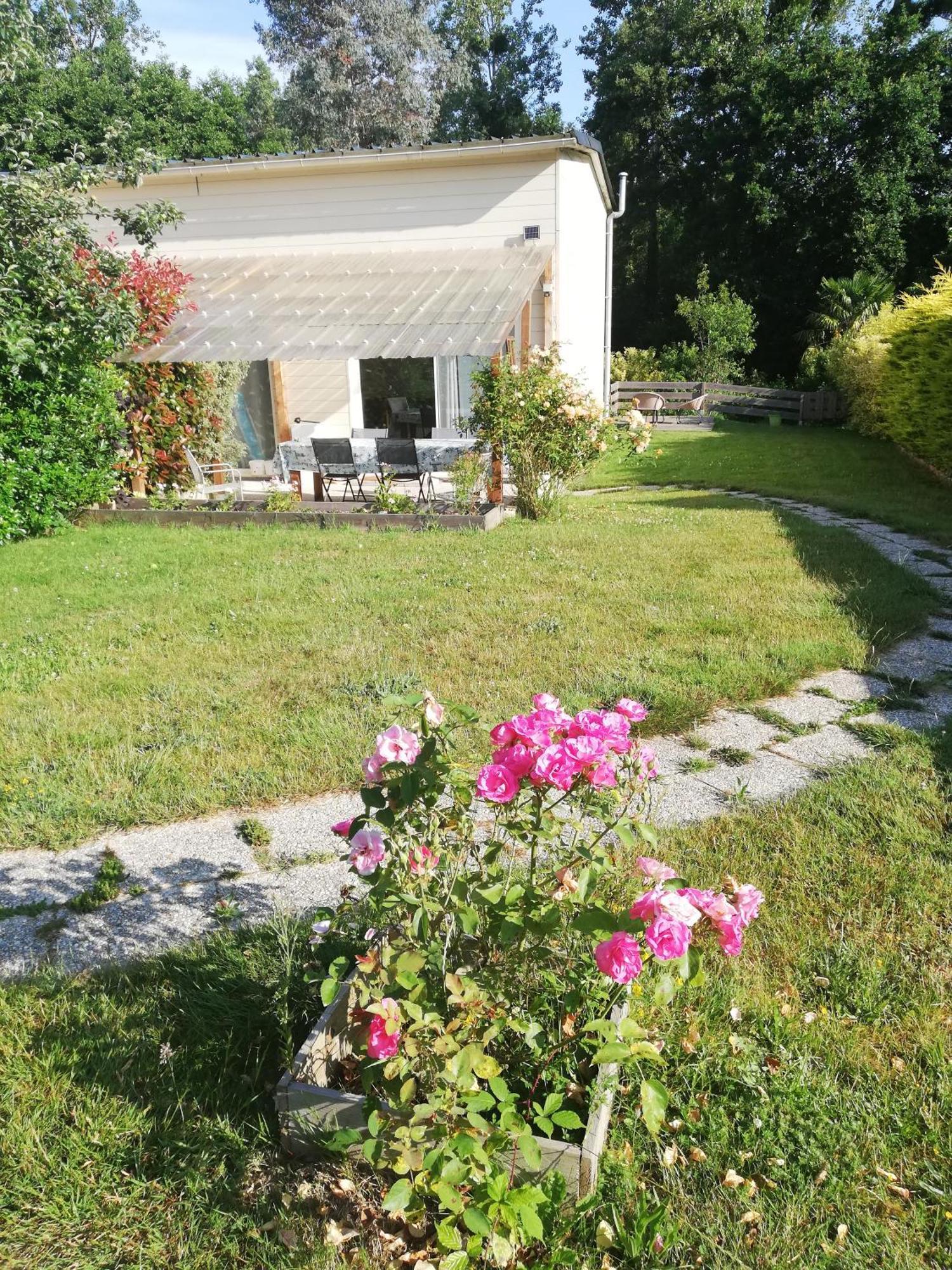 Au Coeur Du Jardin Vila La Boussac Exterior foto